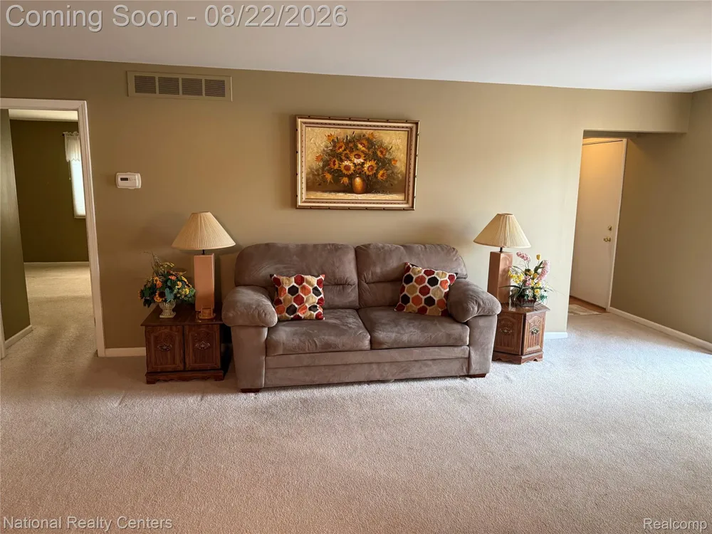 206 Country Club Drive St Clair Shores City, MI 48082