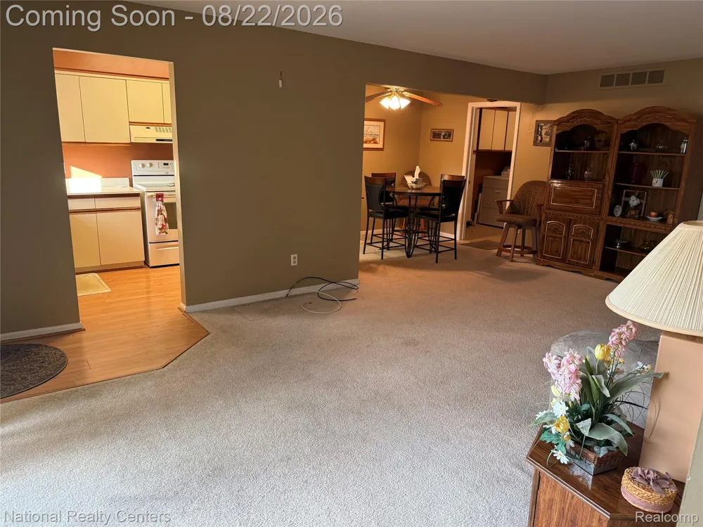 206 Country Club Drive St Clair Shores City, MI 48082