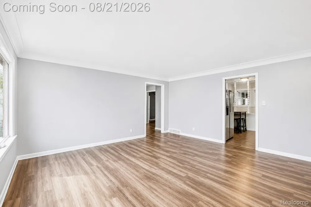 28326 Alden Street Madison Heights City, MI 48071