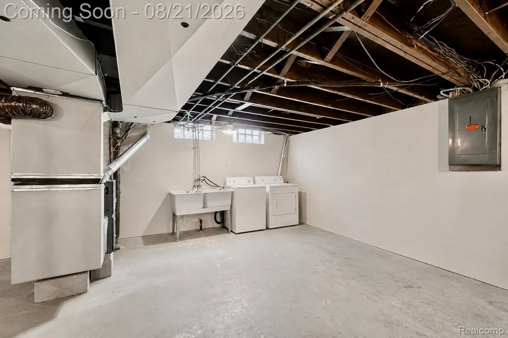 28326 Alden Street Madison Heights City, MI 48071