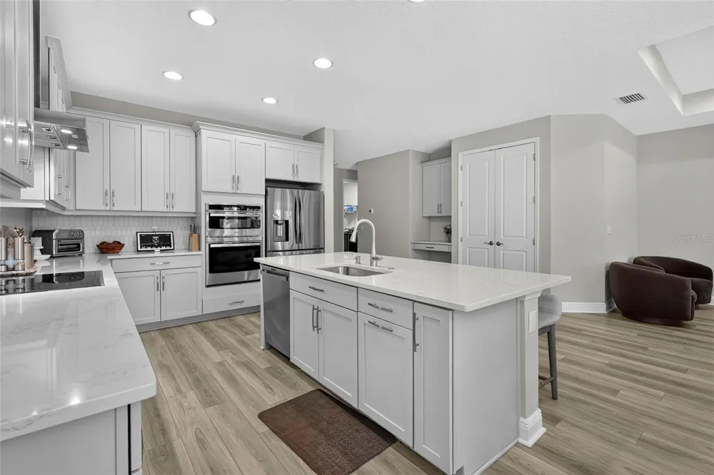 3541 SECLUDED COURT Sarasota, FL 34240