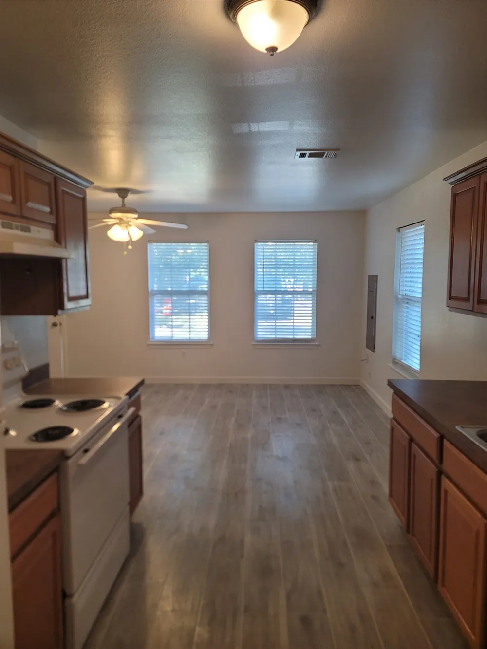 910 S Catherine Street Terrell, TX 75160