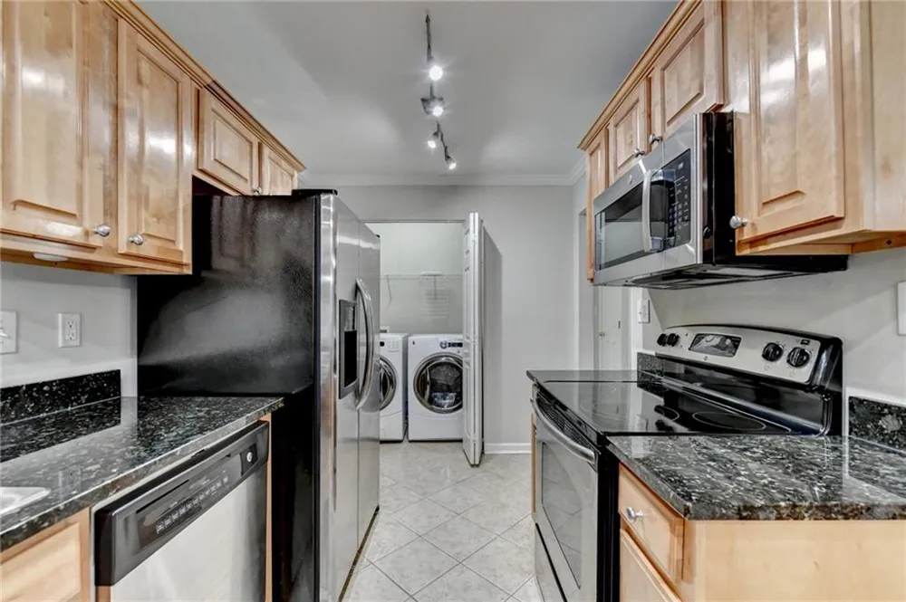 702 Brighton Point Sandy Springs, GA 30328