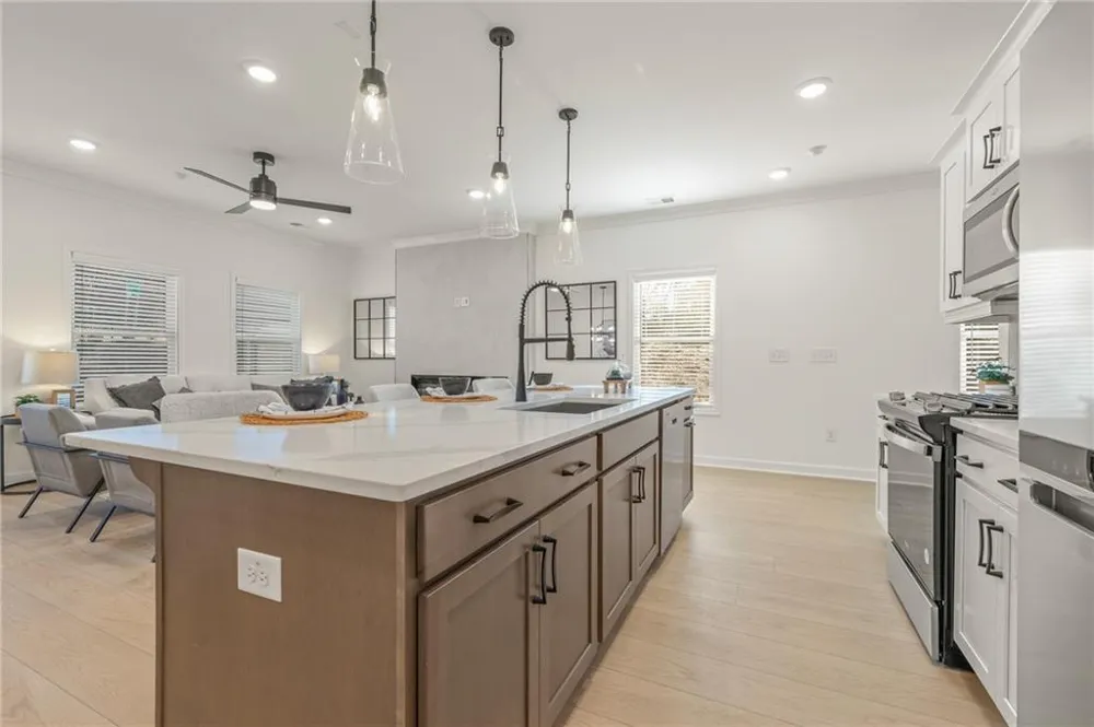 688 Sunstone Lane Lawrenceville, GA 30043