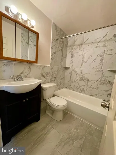 3209 W CHESTER PIKE #D4