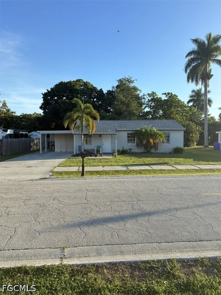 Moreno Avenue Fort Myers, FL 33901