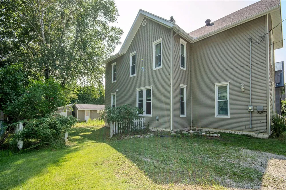 607 Pine Street Manistee, MI 49660