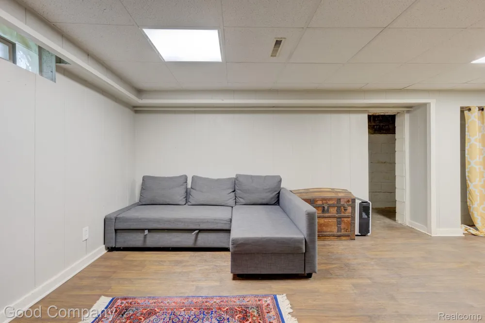 421 Channing Street Ferndale City, MI 48220
