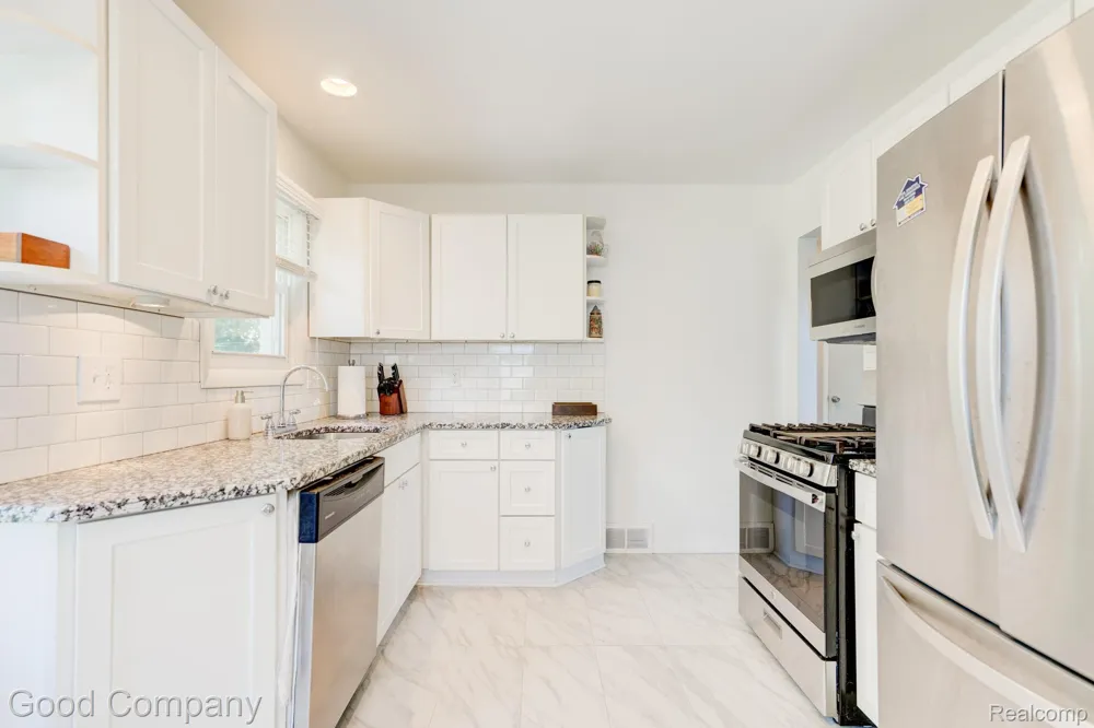 421 Channing Street Ferndale City, MI 48220