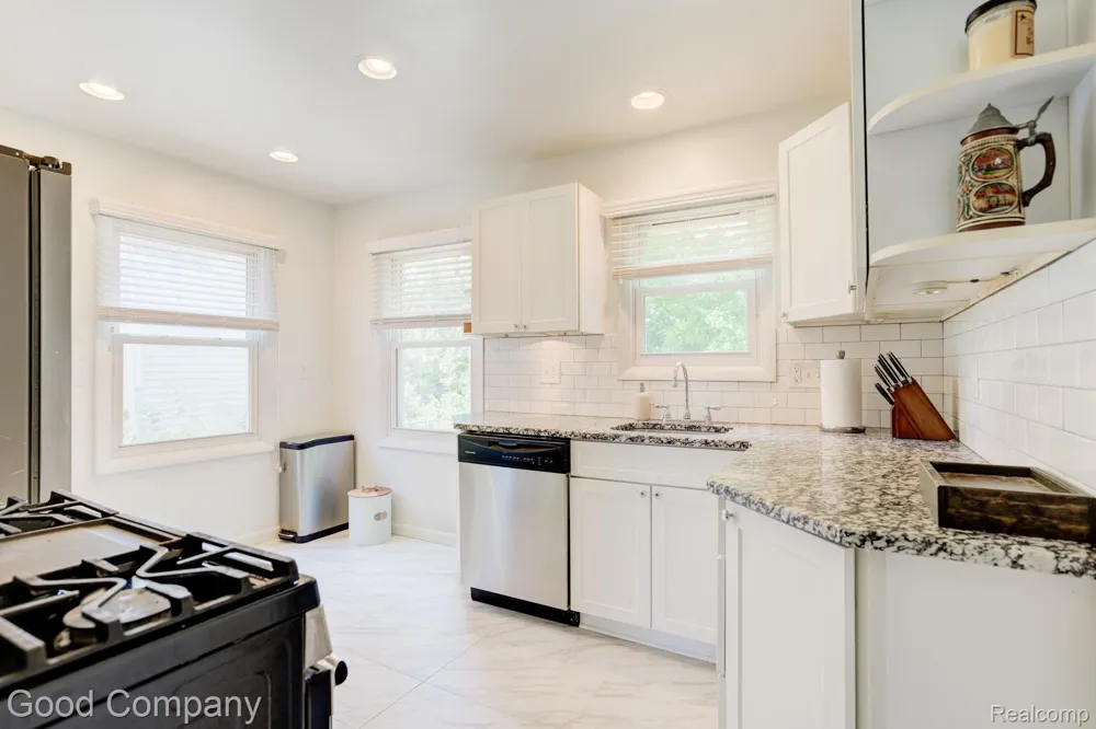 421 Channing Street Ferndale City, MI 48220