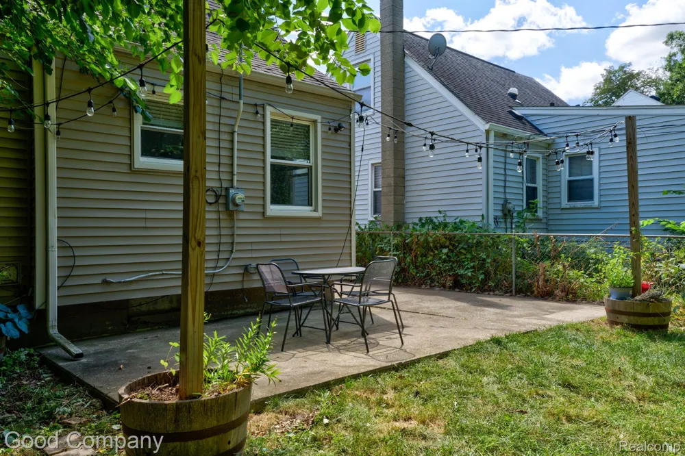 421 Channing Street Ferndale City, MI 48220