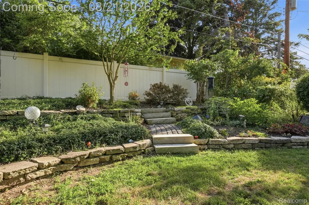 38477 Ann Arbor Trail Livonia City, MI 48150