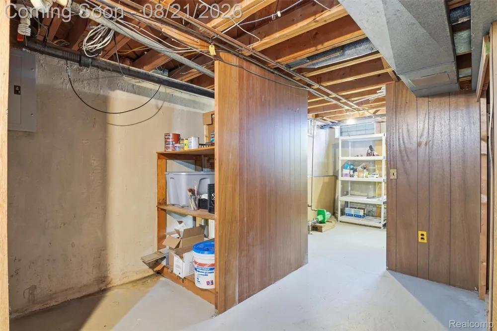 38477 Ann Arbor Trail Livonia City, MI 48150