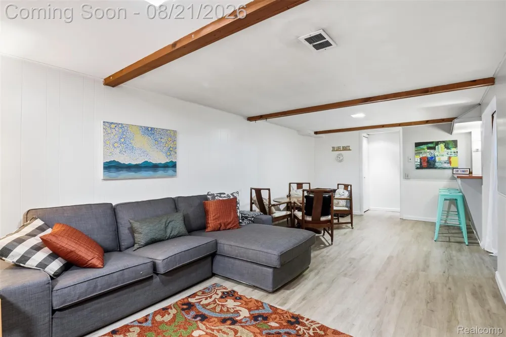 38477 Ann Arbor Trail Livonia City, MI 48150