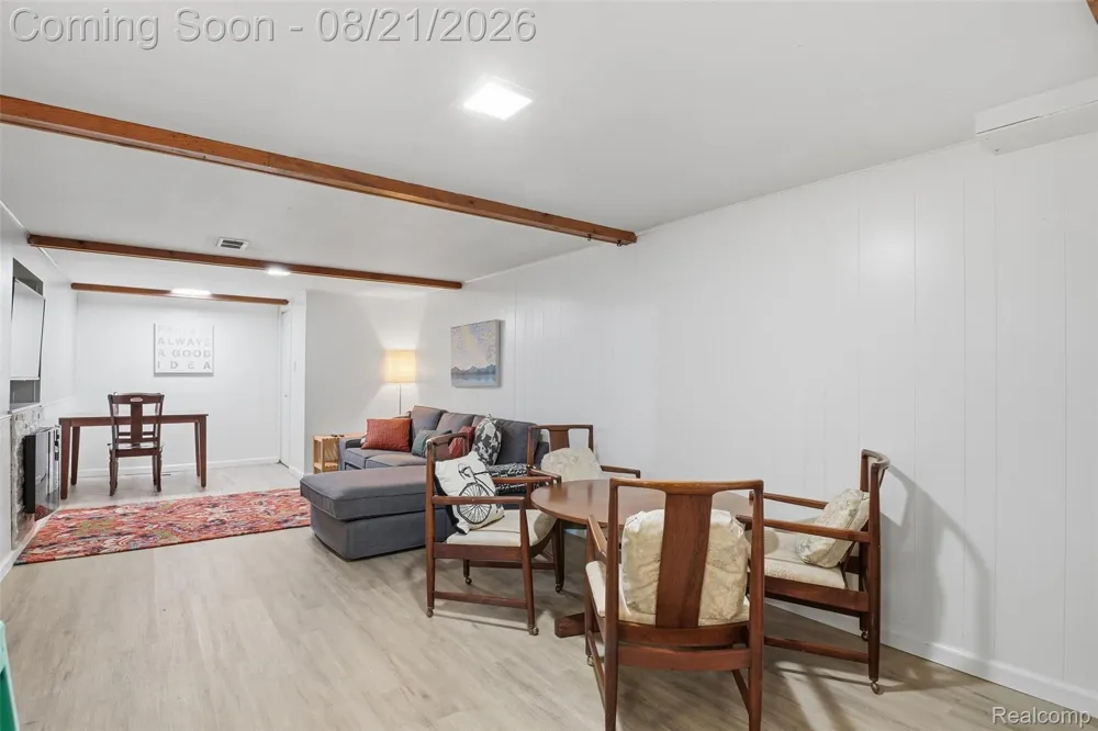 38477 Ann Arbor Trail Livonia City, MI 48150