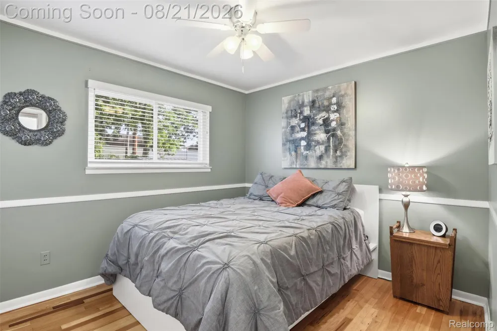 38477 Ann Arbor Trail Livonia City, MI 48150