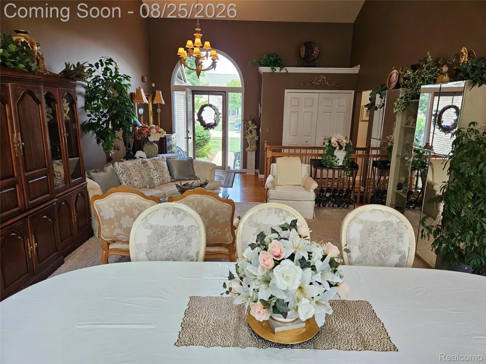 20578 Hillsboro Drive Macomb Township, MI 48044