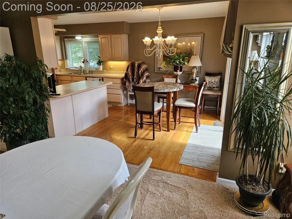 20578 Hillsboro Drive Macomb Township, MI 48044