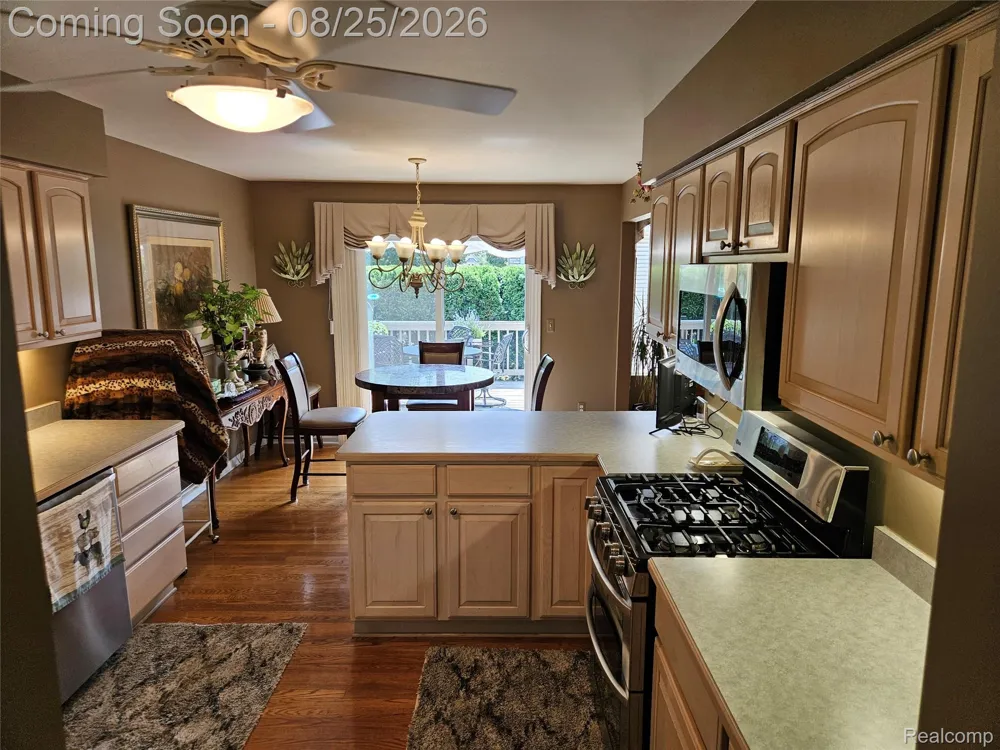 20578 Hillsboro Drive Macomb Township, MI 48044