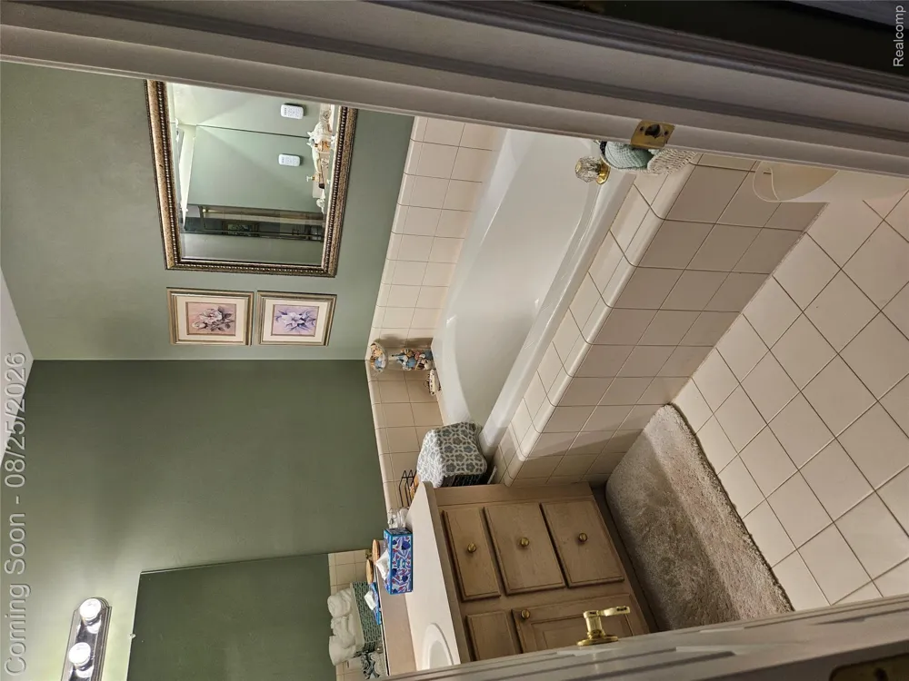 20578 Hillsboro Drive Macomb Township, MI 48044