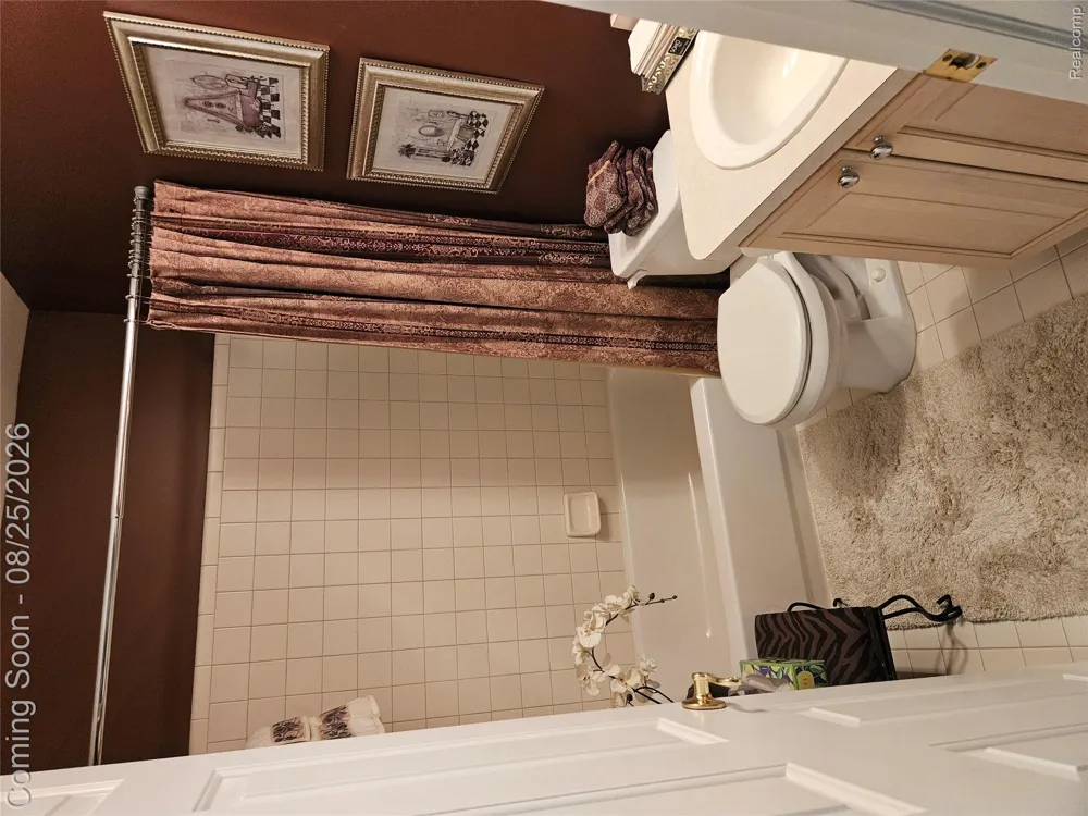 20578 Hillsboro Drive Macomb Township, MI 48044