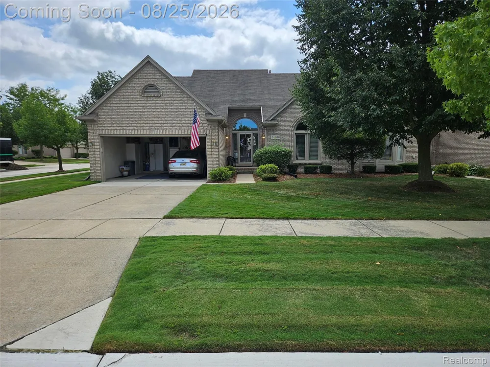 20578 Hillsboro Drive Macomb Township, MI 48044