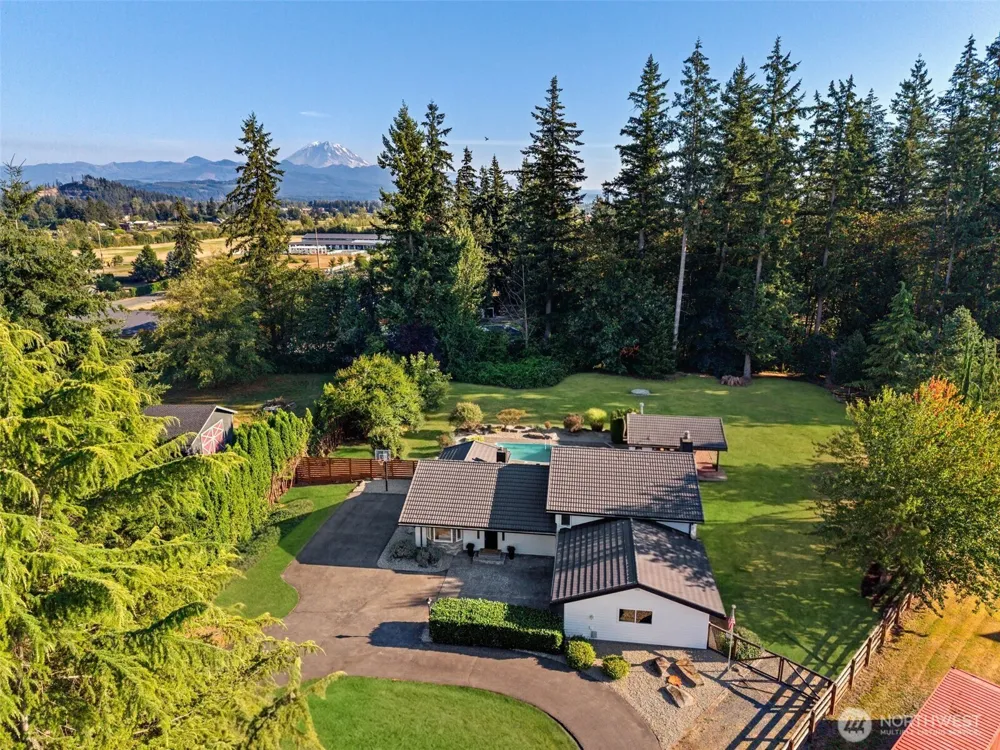 25717 SE 398th Street Enumclaw, WA 98022