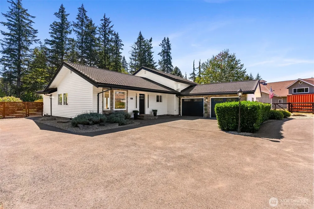 25717 SE 398th Street Enumclaw, WA 98022