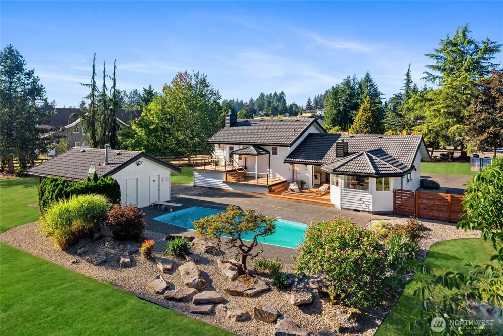 25717 SE 398th Street Enumclaw, WA 98022