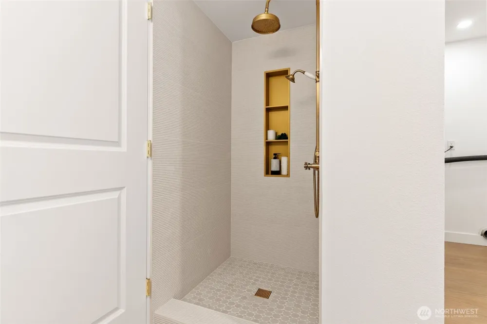 25717 SE 398th Street Enumclaw, WA 98022