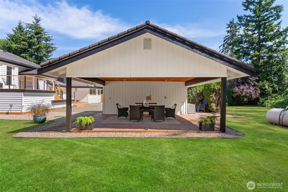 25717 SE 398th Street Enumclaw, WA 98022