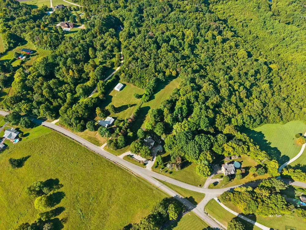1668 Old Lewisburg Hwy Columbia, TN 38401