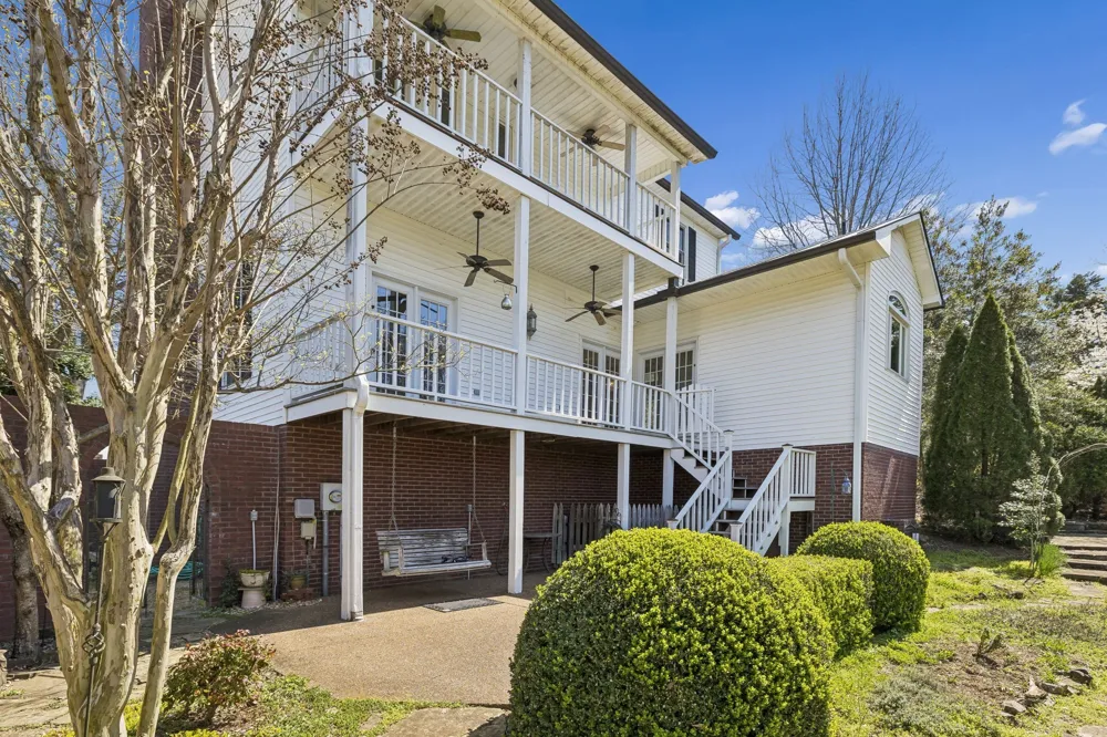 1668 Old Lewisburg Hwy Columbia, TN 38401