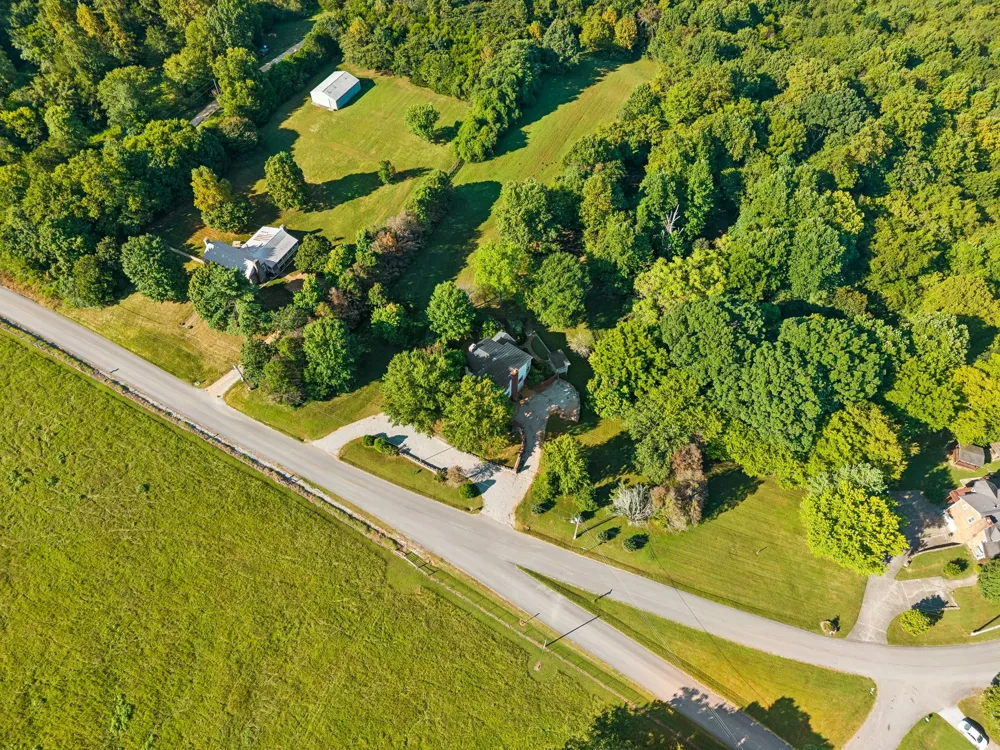 1668 Old Lewisburg Hwy Columbia, TN 38401