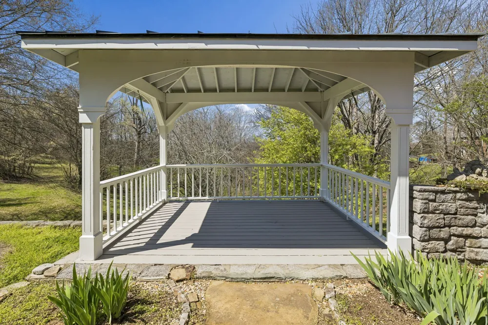 1668 Old Lewisburg Hwy Columbia, TN 38401