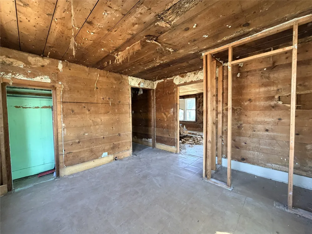 304 E 1st Avenue Corsicana, TX 75110