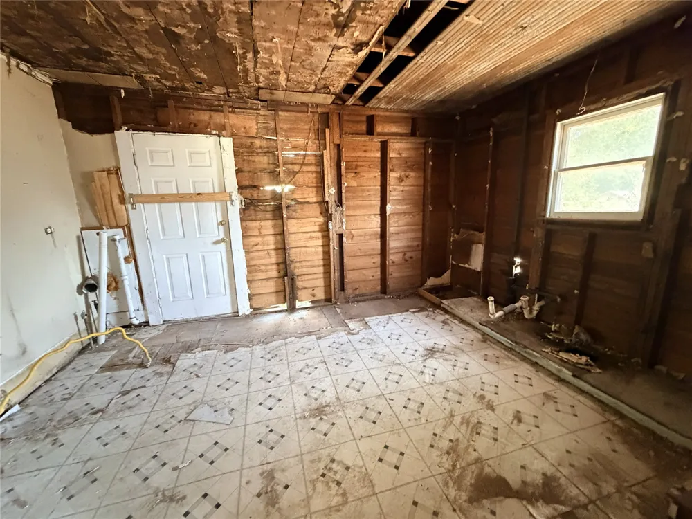 304 E 1st Avenue Corsicana, TX 75110