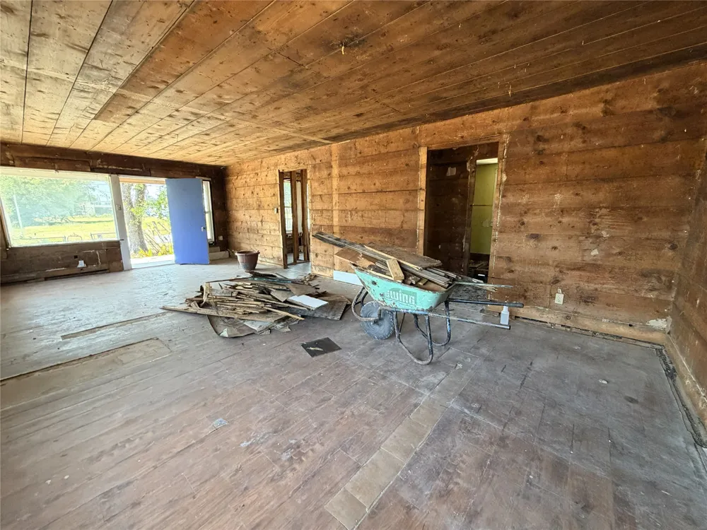 304 E 1st Avenue Corsicana, TX 75110