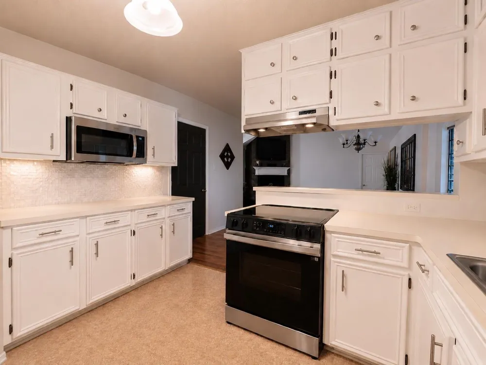 1105 E Adoue Street Alvin, TX 77511