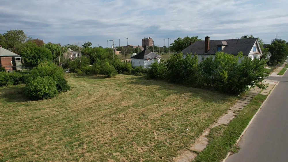 3412 McGraw Avenue Detroit, MI 48208