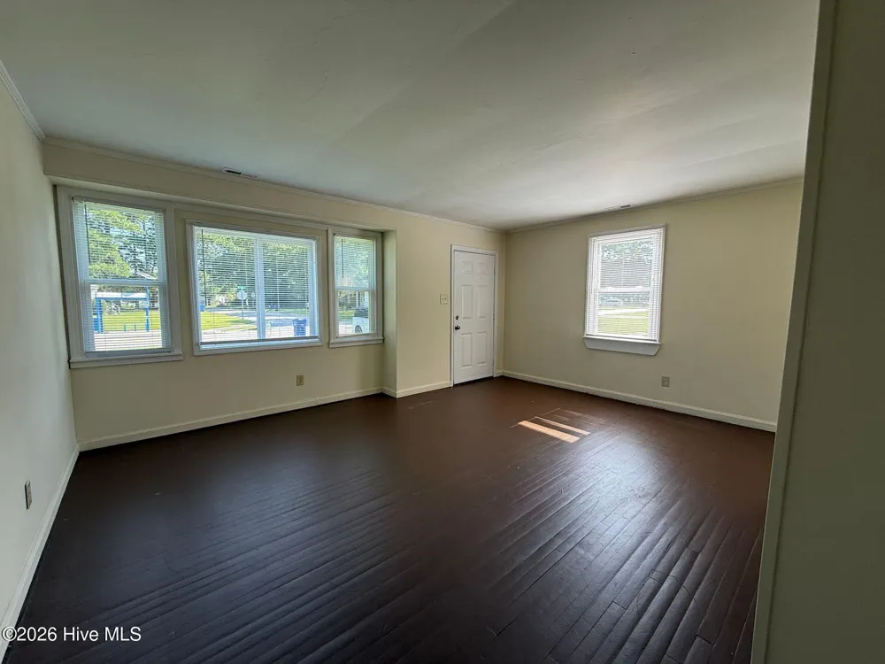 2261 Onslow Drive Jacksonville, NC 28540