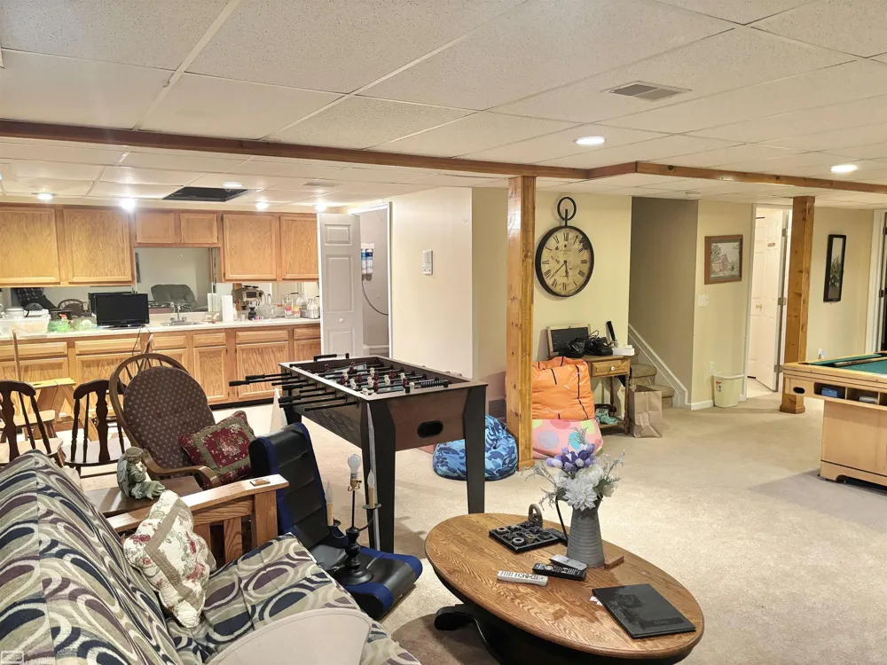 34904 Chickadee Ridge Ridge Richmond City, MI 48062