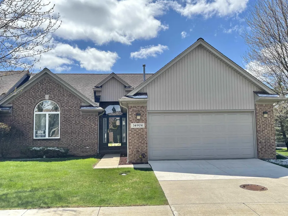 34904 Chickadee Ridge Ridge Richmond City, MI 48062