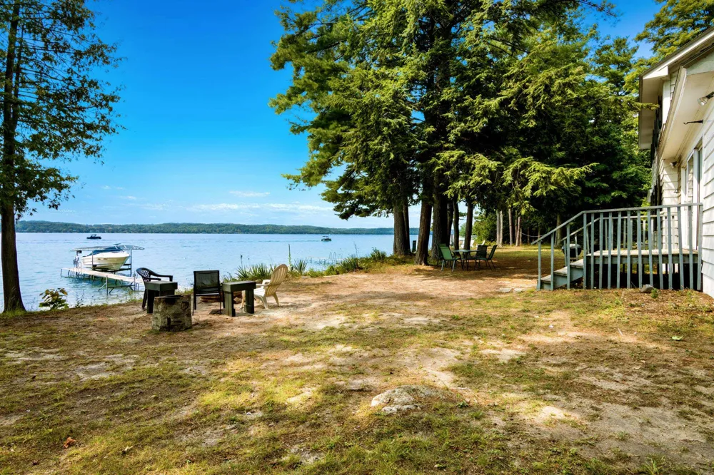 7356 SE Torch Lake Drive Helena Township, MI 49612