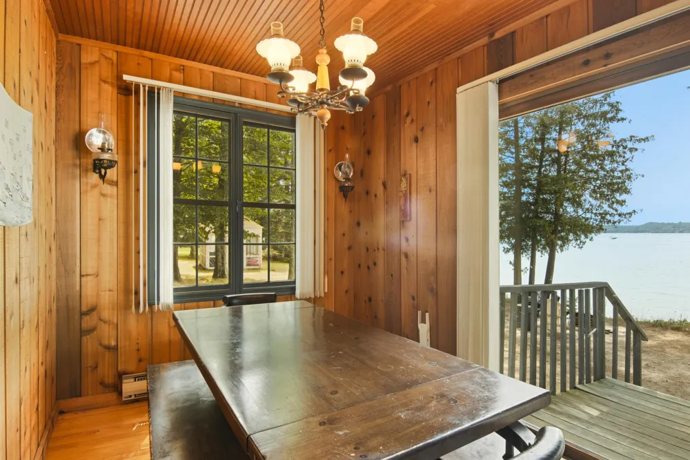 7356 SE Torch Lake Drive Helena Township, MI 49612