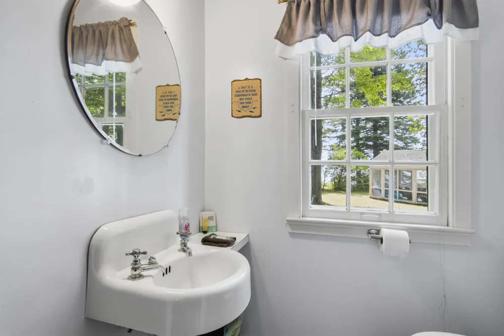 7356 SE Torch Lake Drive Helena Township, MI 49612