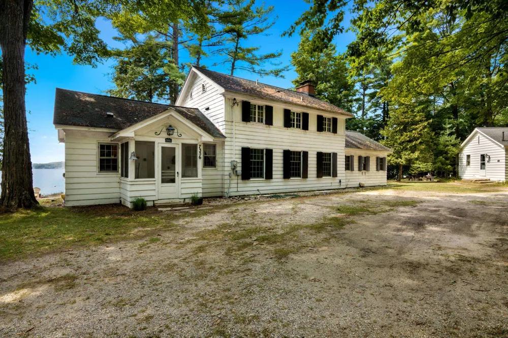 7356 SE Torch Lake Drive Helena Township, MI 49612
