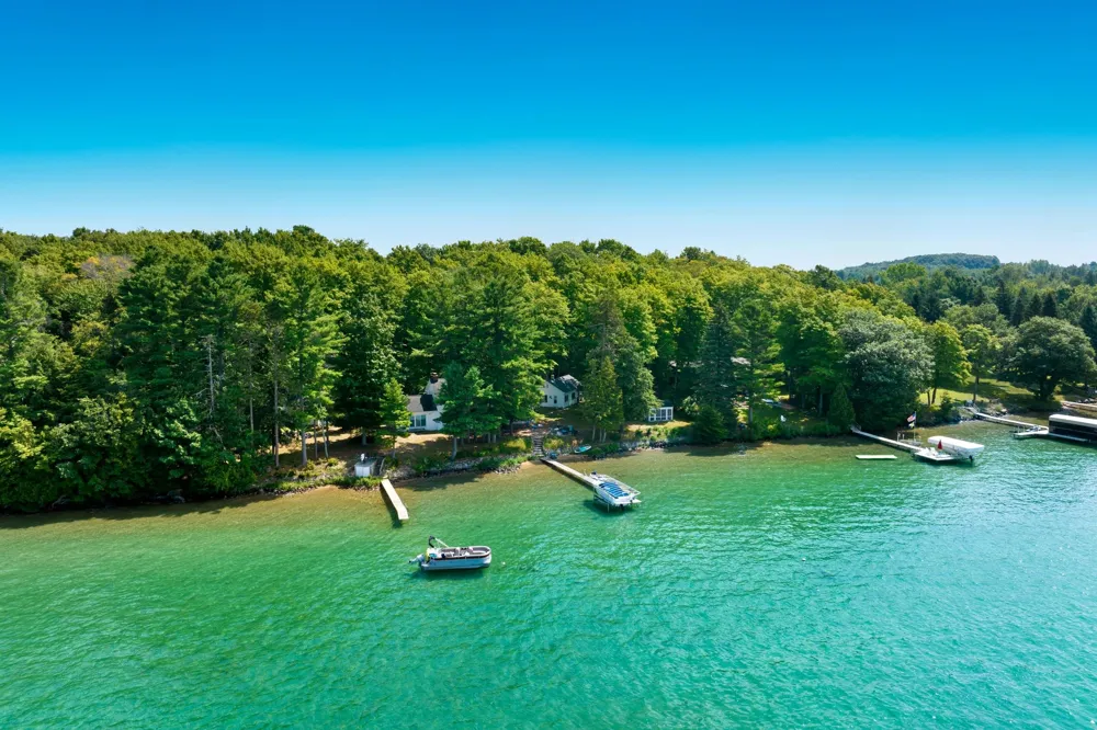 7356 SE Torch Lake Drive Helena Township, MI 49612