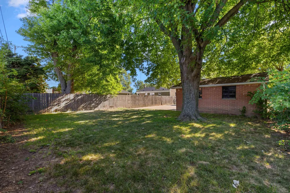 28225 Delton Street Madison Heights City, MI 48071