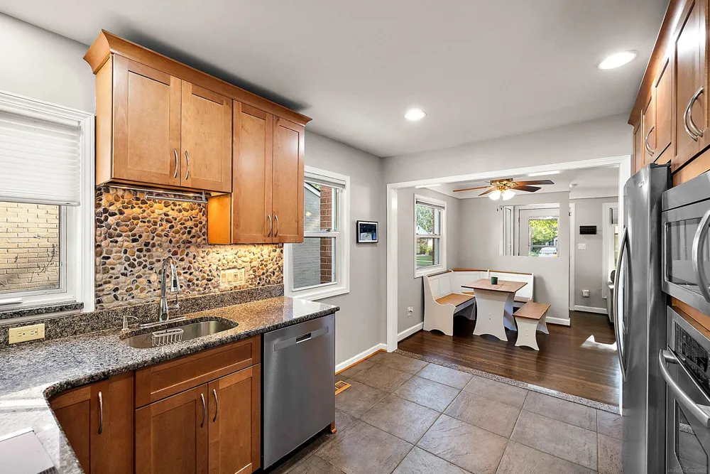 28225 Delton Street Madison Heights City, MI 48071